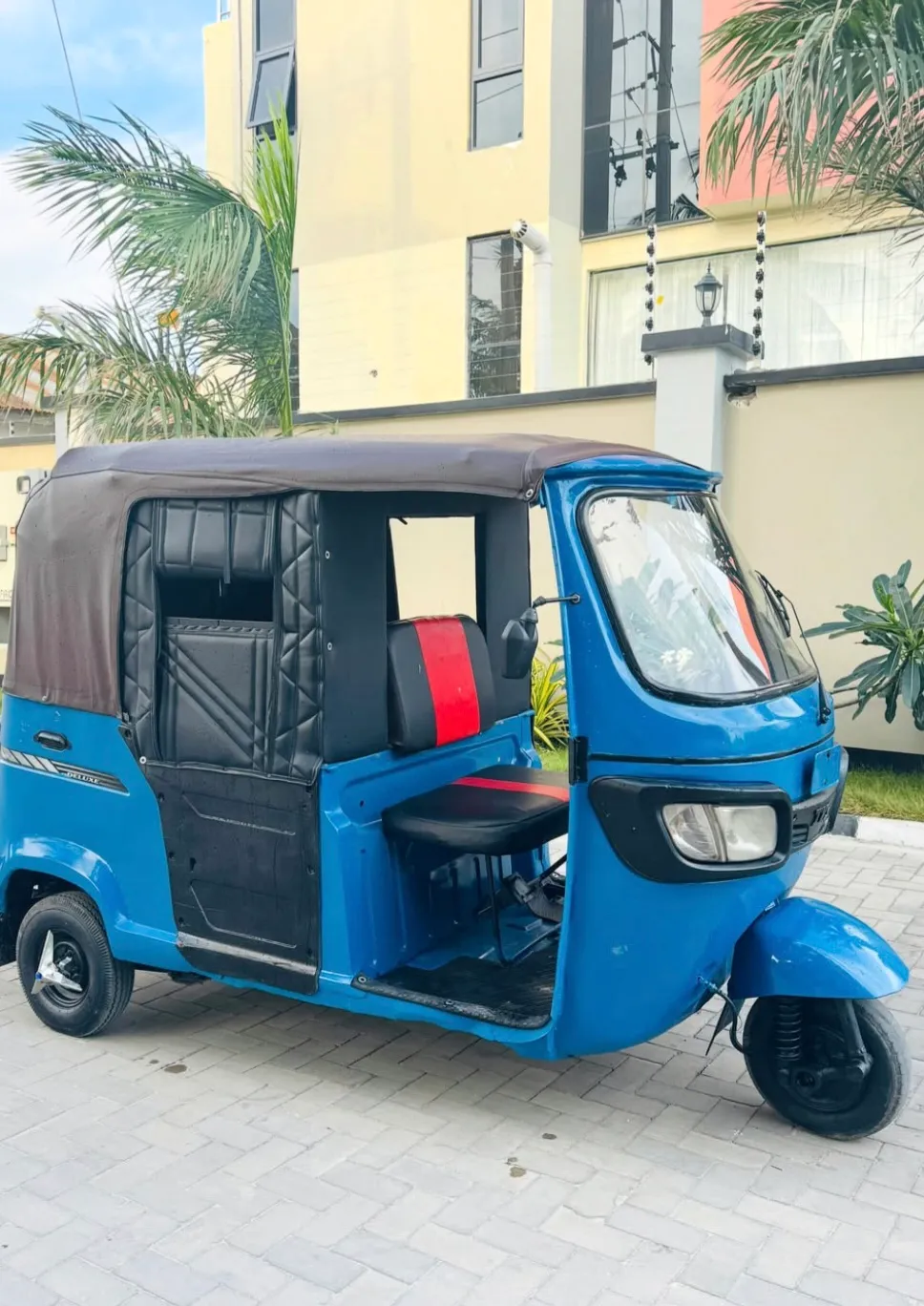 BAJAJ TVS — Upande