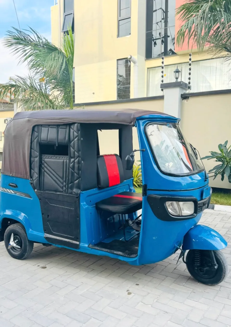 BAJAJ TVS — Upande